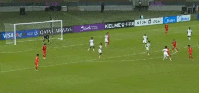 开云-范明福加时上半场乱战中抽射破门！越南3-2阿联酋